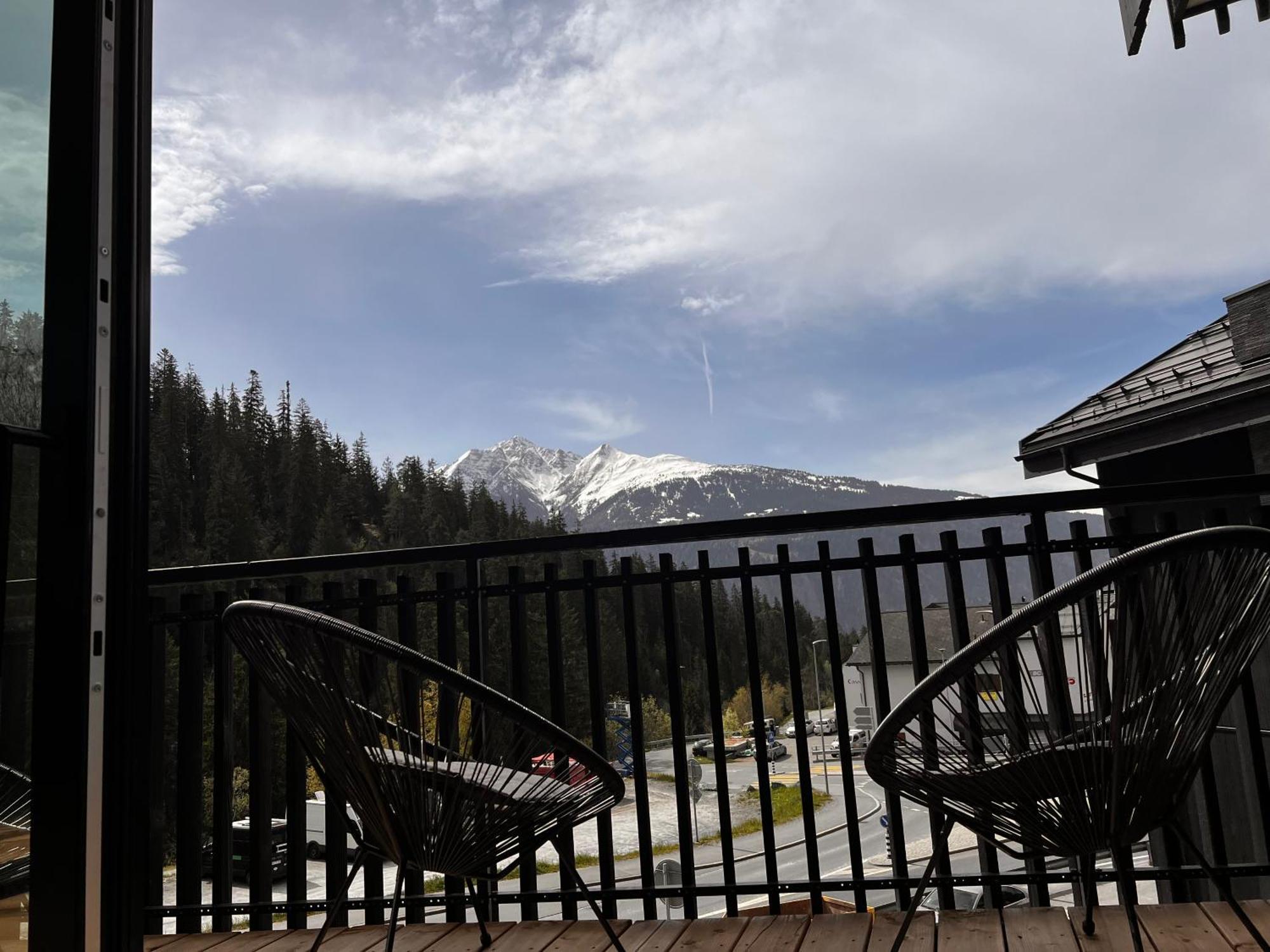 Black Summit Boutique Laax