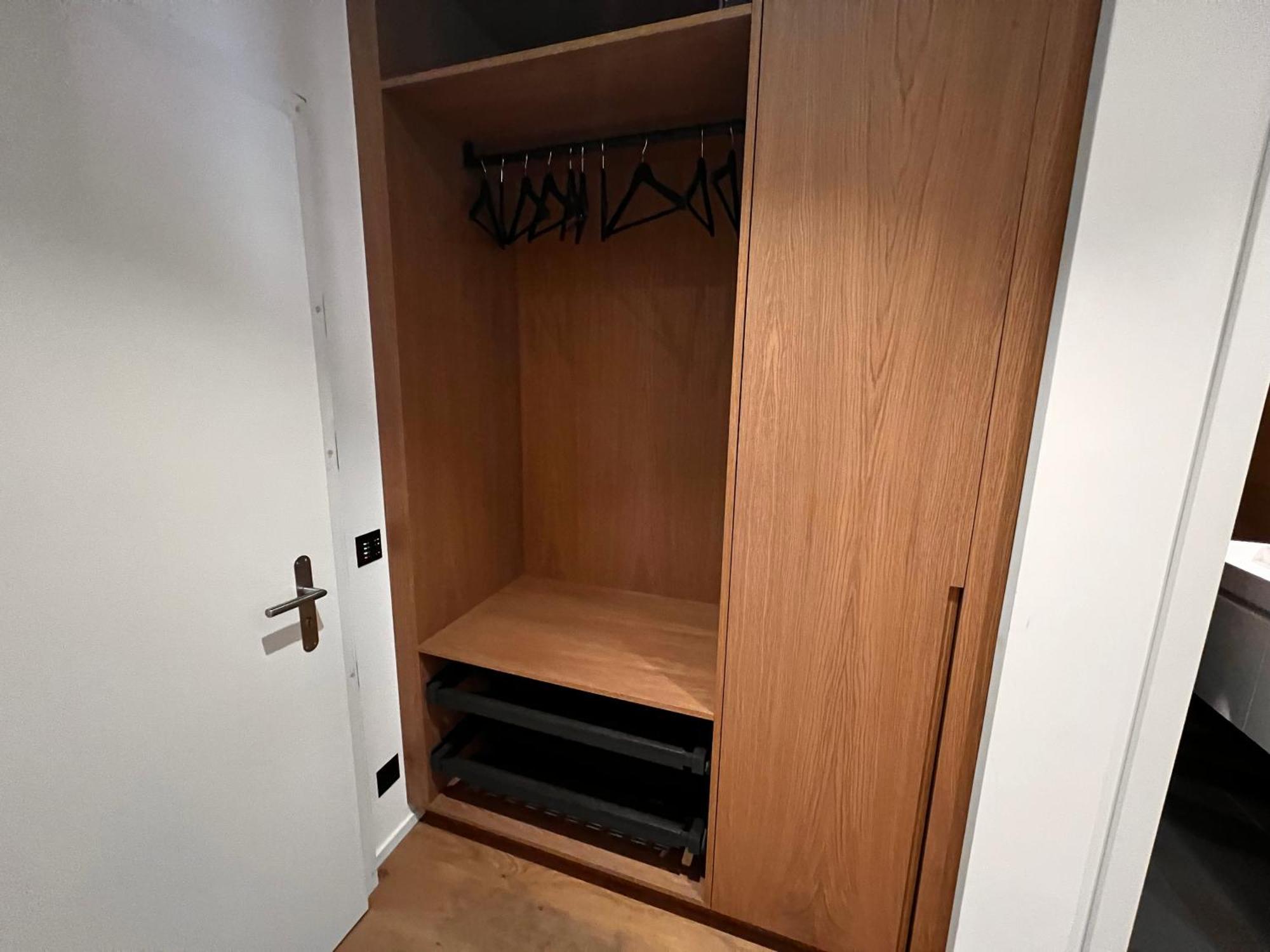 Black Summit Boutique Apartment *